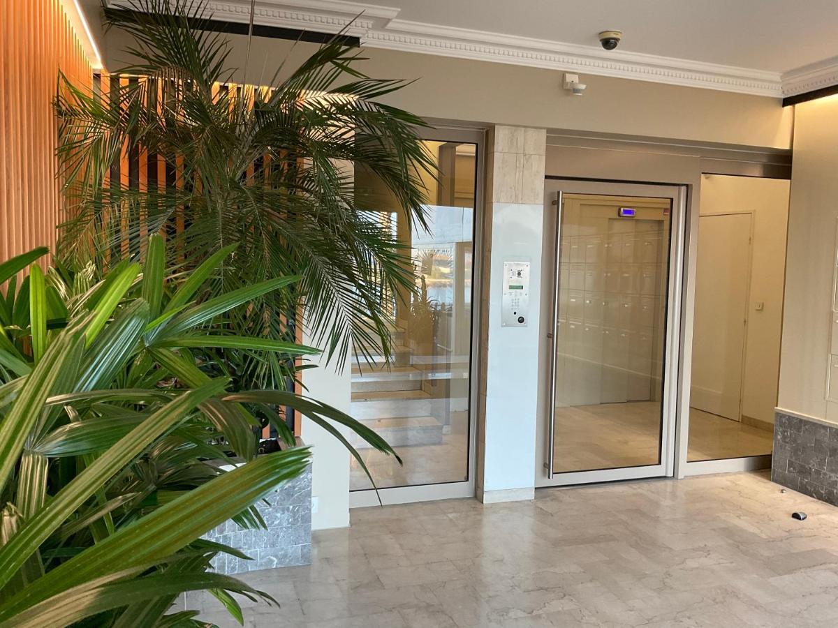 Somptueux Appartement Face A La Mer Тулон Екстер'єр фото